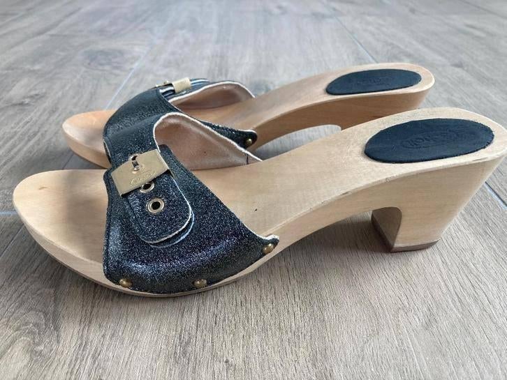 Halfhoge zwarte leren kleppers Scholl gouden spikkels mt 40, Scholl, Zwart, Zo goed als nieuw, Sandalen of Muiltjes