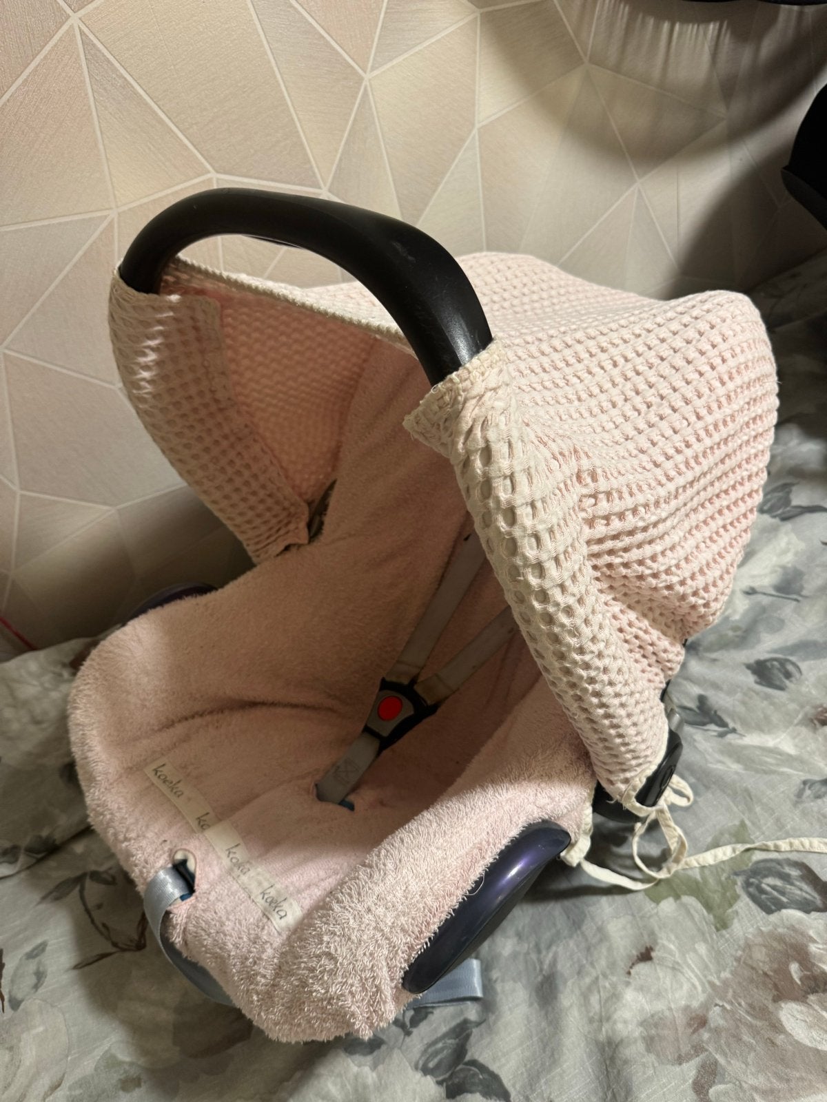 Maxi-Cosi autostoel met roze hoes, Ophalen of Verzenden, 0 t/m 13 kg, Maxi-Cosi, Gebruikt