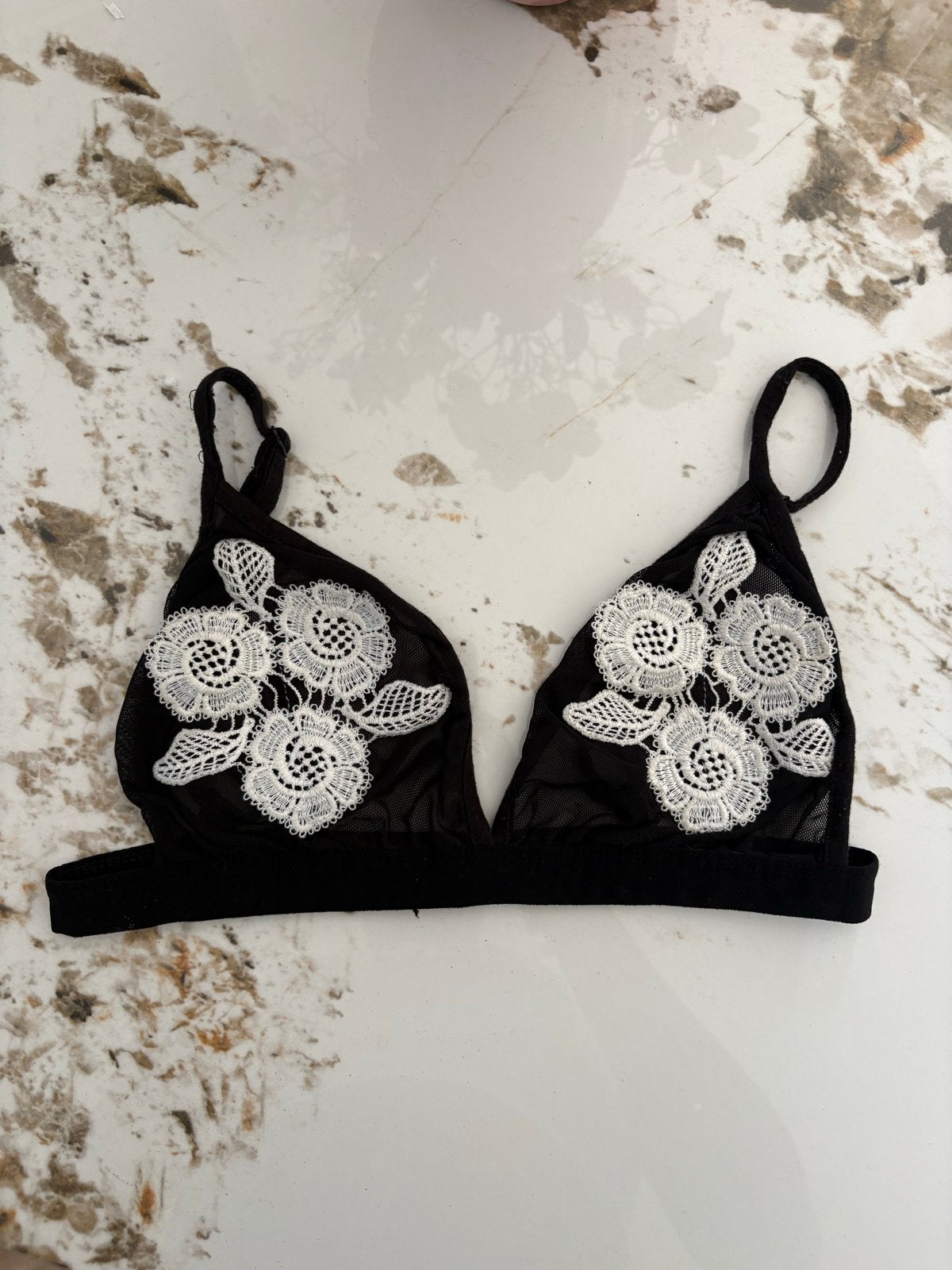 Zwarte kanten bralette met witte bloemen maat M, Verzenden, Zwart, BH