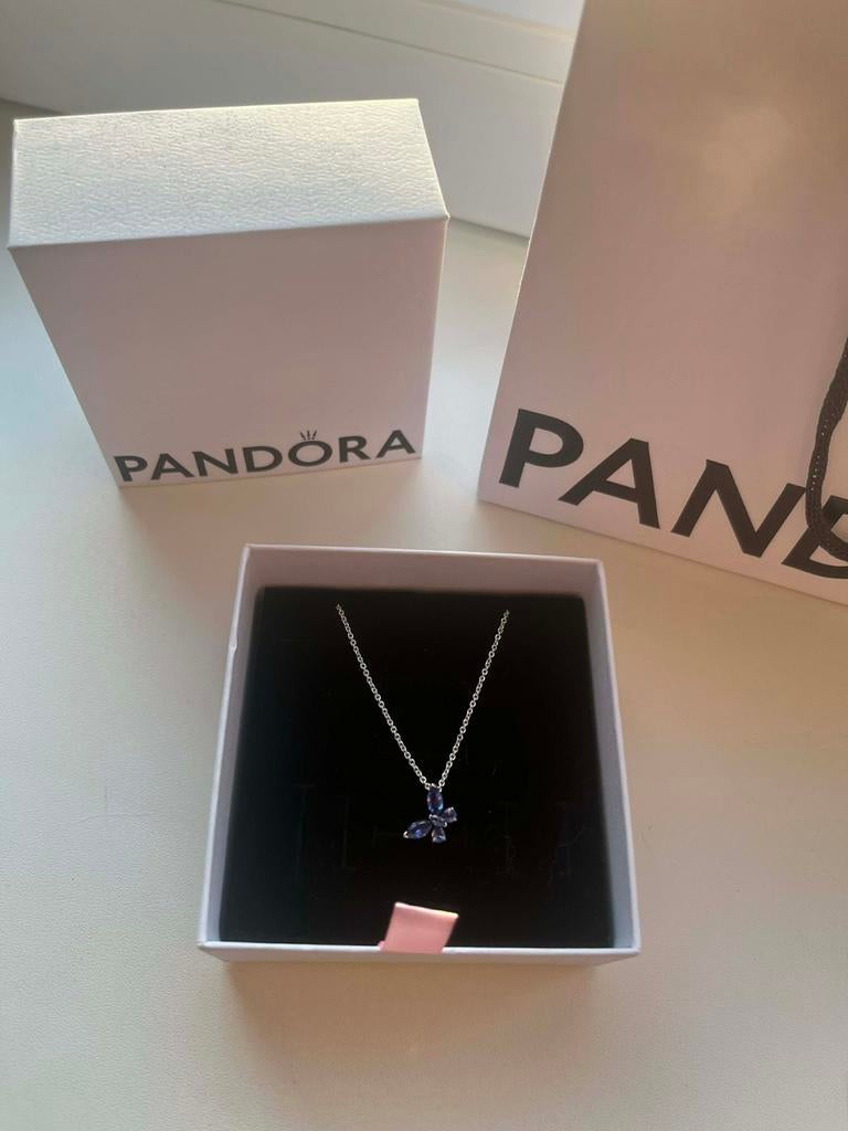 Pandora ketting met vlinderhanger, Pandora, Nieuw, Ophalen of Verzenden, 1 bedel