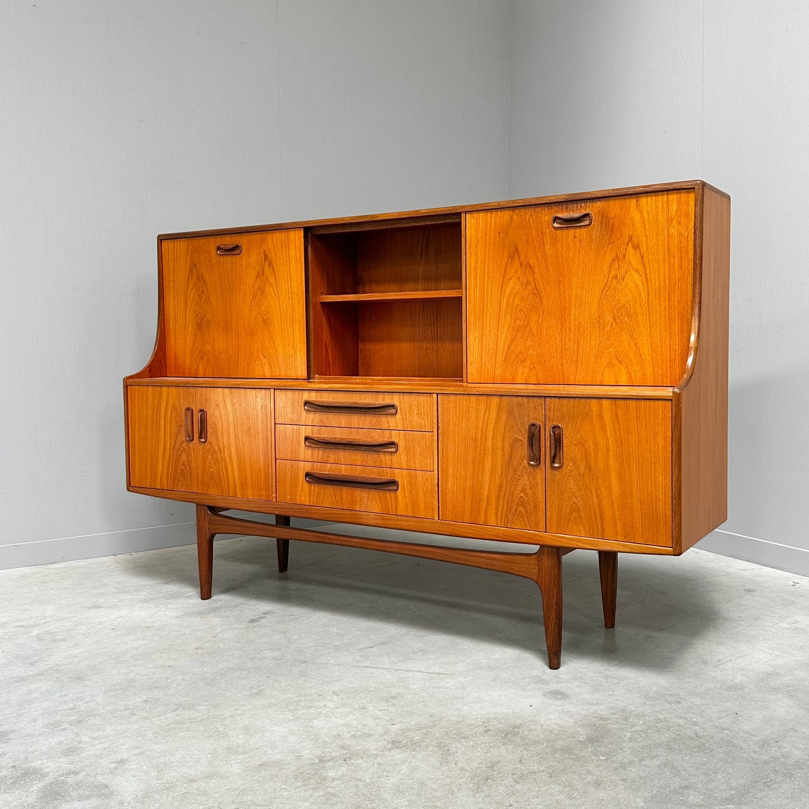 Vintage kasten dressoirs sideboards jaren 50 60 70 design, Ophalen