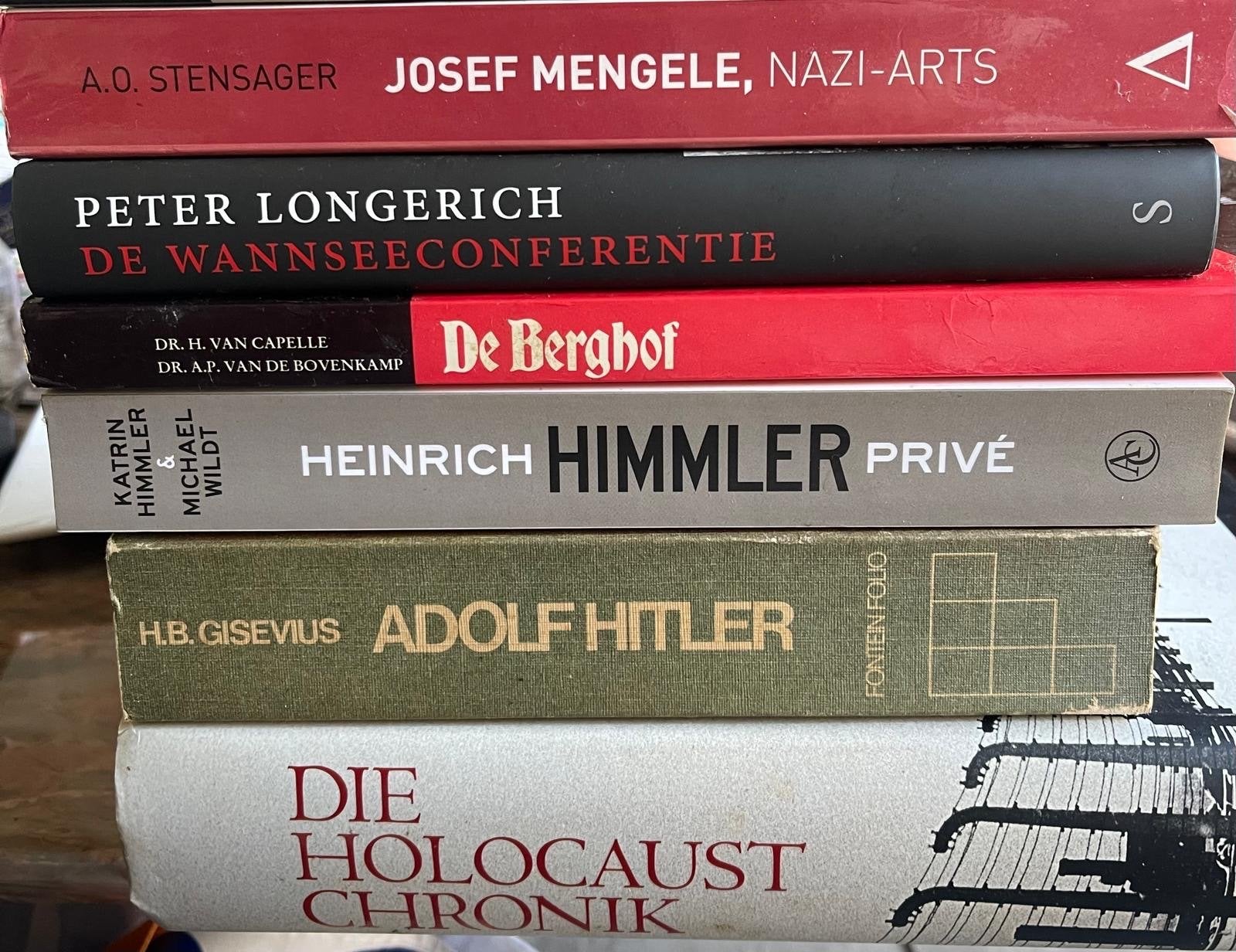 Boeken over WOII: Josef Mengele, Wannsee, Himmler, Hitler, Ophalen of Verzenden, Tweede Wereldoorlog, Gelezen, Overige onderwerpen