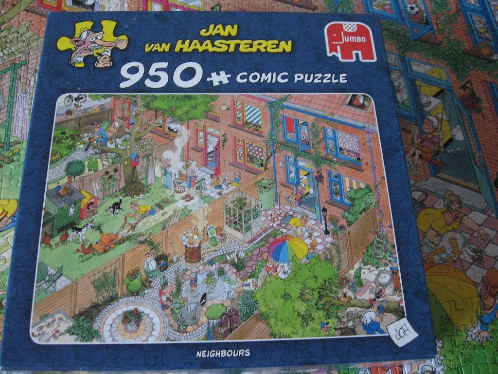 Jan van Haasteren NEIGHBOURS 950 stukjes, Ophalen of Verzenden, 500 t/m 1500 stukjes, Gebruikt, Legpuzzel