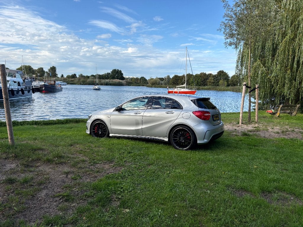 Mercedes-Benz A-Klasse A 45 AMG 4MATIC Aut7 2015 Grijs, Automaat, Dealer onderhouden, 4 cilinders, 360 pk