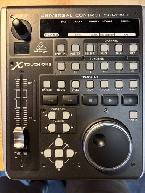 Behringer X touche one (universal control service), Ophalen of Verzenden, Zo goed als nieuw