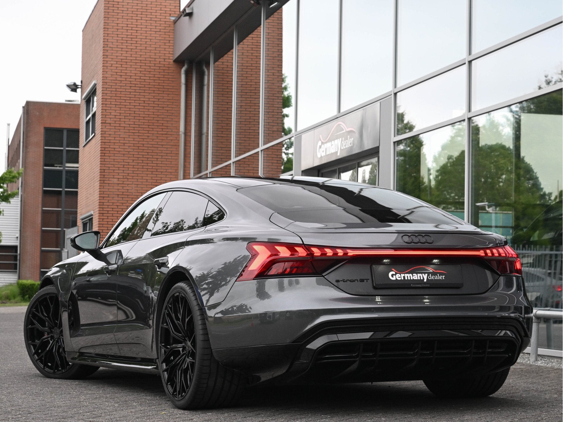 Audi e-tron GT 476pk Lucht Pano Pro-zetels Matrix-Led B&O 22, Auto's, Audi, Automaat, 479 km, Gebruikt, Zwart