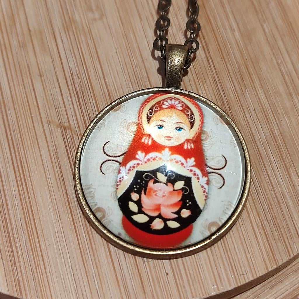 Matroesjka ketting met hanger, Overige kleuren, Ophalen of Verzenden, Zo goed als nieuw, Overige materialen