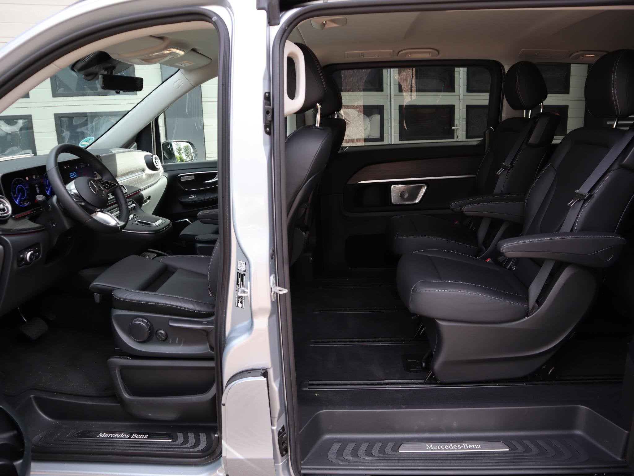 Mercedes-Benz EQV 300 90 kWh L3 - 7 Pers. - Elc.Schuif - AMG, Auto's, Gebruikt, Overige modellen, Overige carrosserieën, 90 kWh