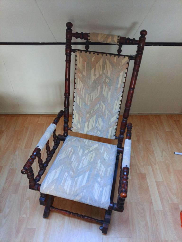 Antieke Engelse Schommelstoel - Klassiek Houten Design, Ophalen