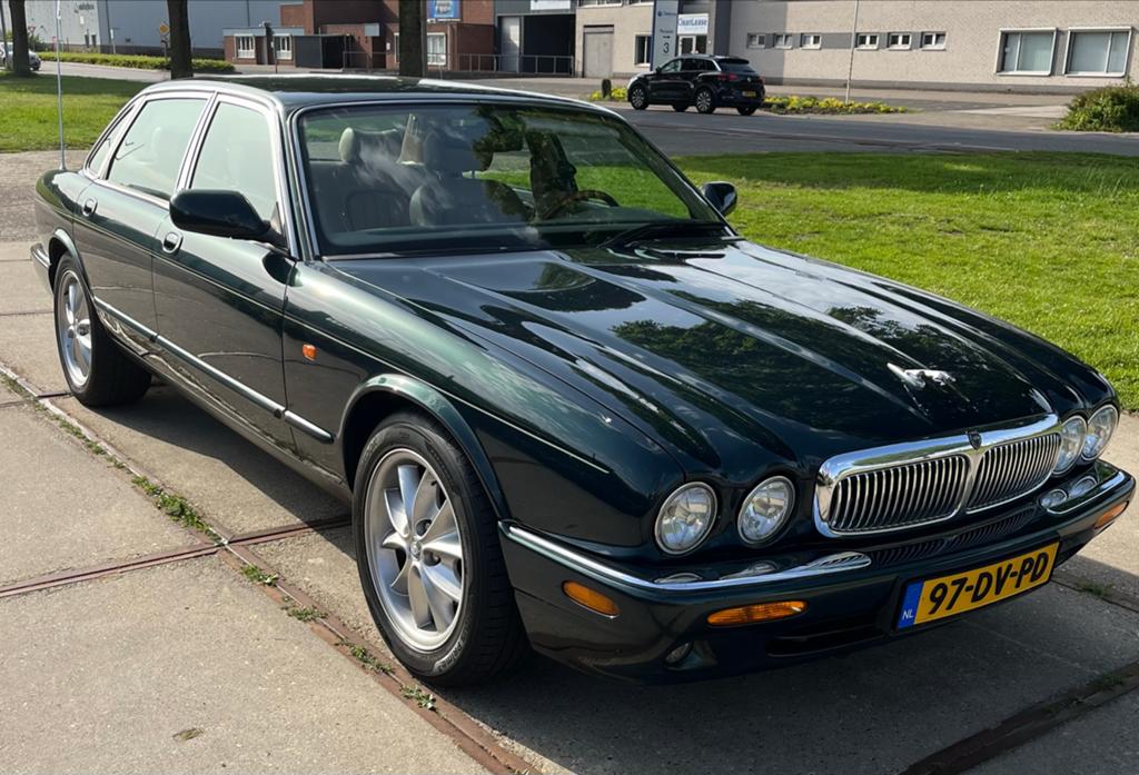 XJ 4.0 V8 Sovereign 2000 , nette auto!, airco, nav