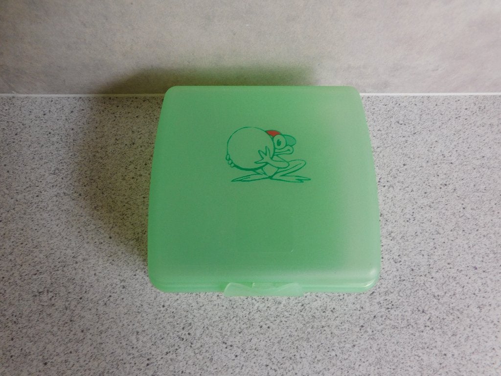 Tupperware Snackie Snackbox 14x12x5,5 cm. Kikker Groen, Huis en Inrichting, Keuken | Tupperware, Ophalen of Verzenden, Zo goed als nieuw