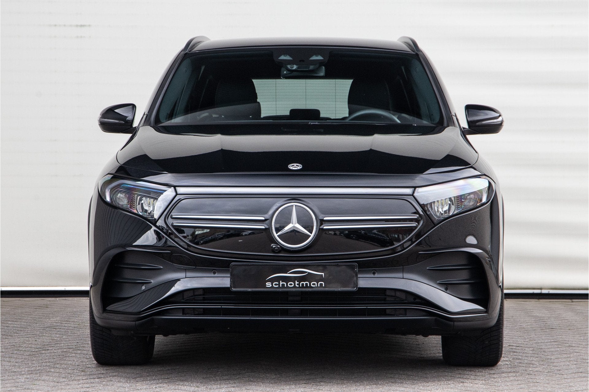 Mercedes-Benz EQA 250 AMG Nightpakket, Widescreen, Trekhaak,, Auto's, Gebruikt, Zwart, 190 pk, Zwart