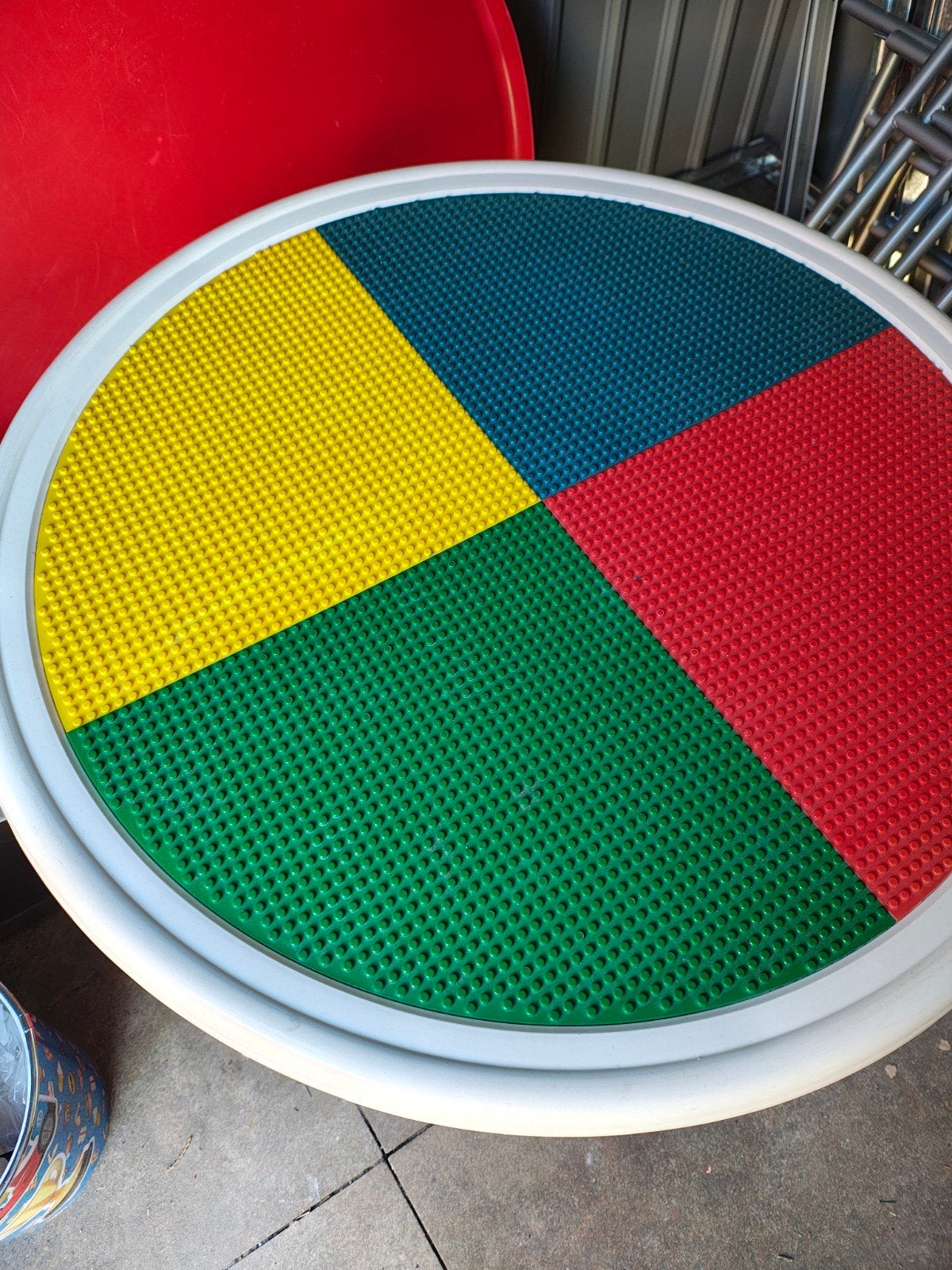 Tot Tutors legotafel met opbergruimte en afdekplaat., Ophalen
