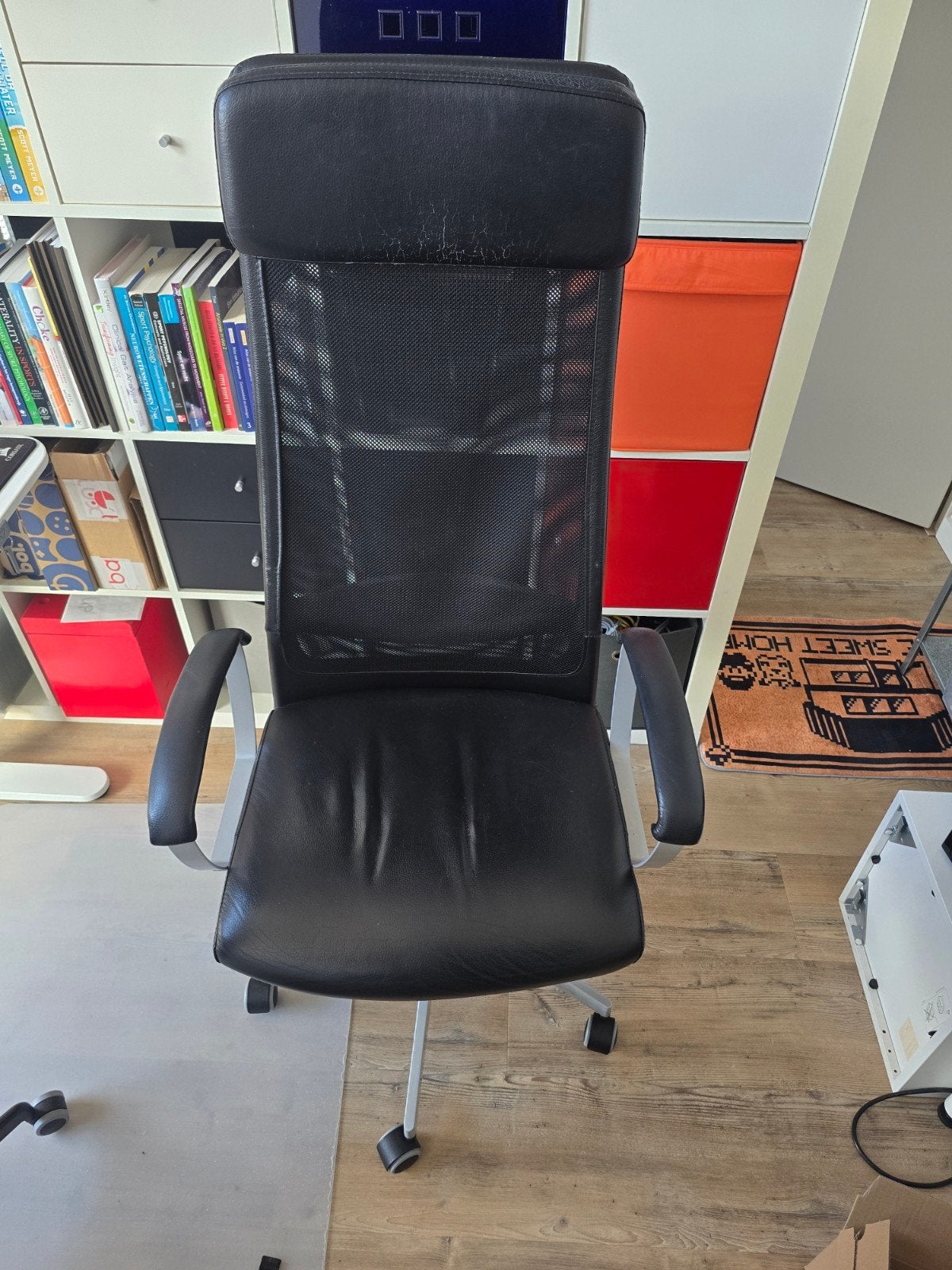 Gratis - IKEA verstelbare stoel, zwart leer met armleuning, Ophalen, Gebruikt, Zwart, Bureaustoel