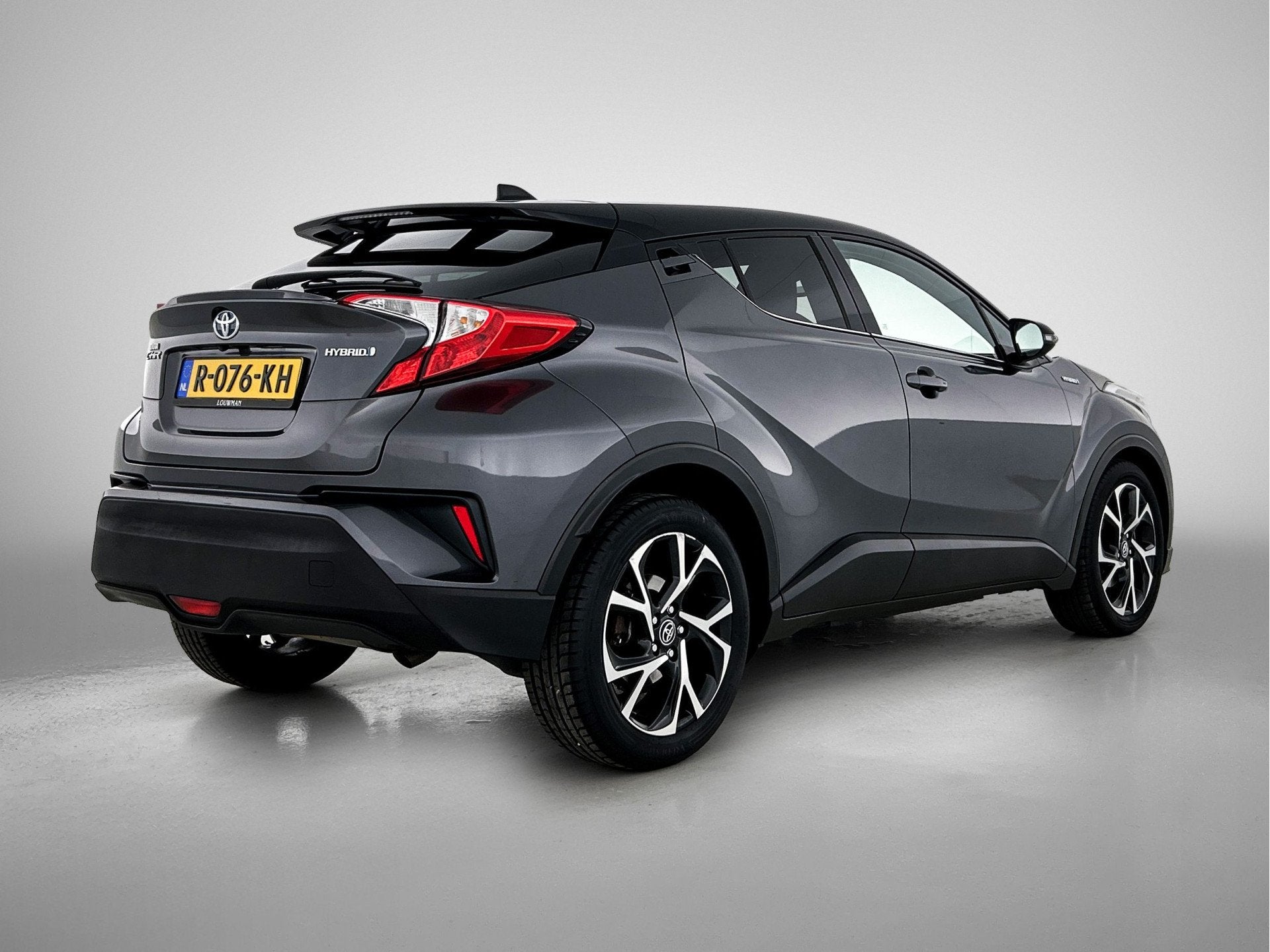 Toyota C-HR 1.8 Hybrid Dynamic (bj 2017, automaat), Stof, 4 cilinders, 122 pk, 26 km/l