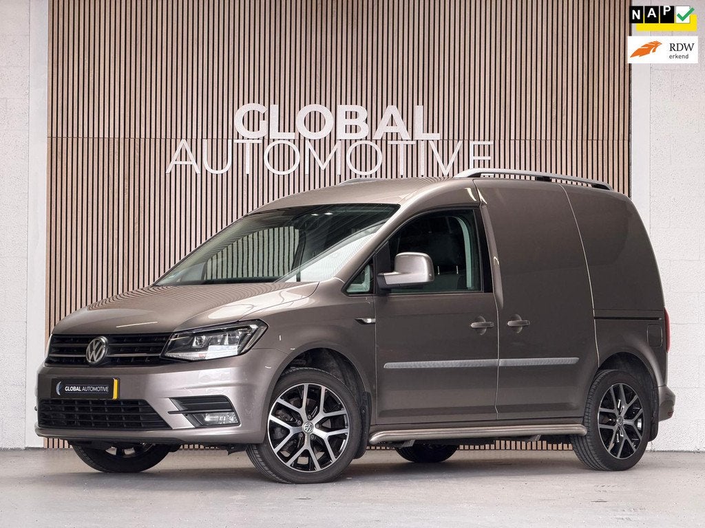 Volkswagen Caddy 2.0 TDI L1H1 BMT Highline - ACC - CARPLAY -, Stof, Gebruikt, 4 cilinders, Volkswagen