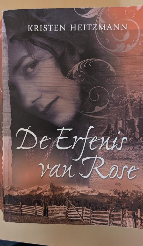 Kirsten Heitzmann - De erfenis van Rose, Boeken, Ophalen of Verzenden, Zo goed als nieuw, Kirsten Heitzmann