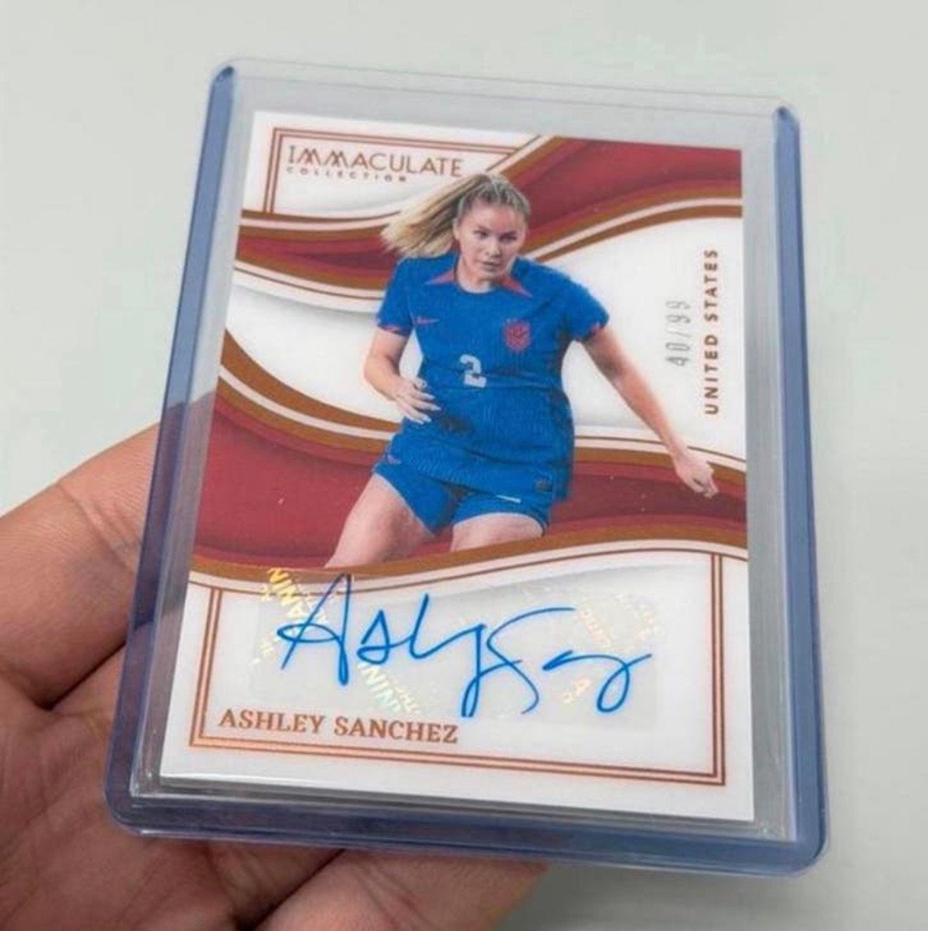 2023-24 ASHLEY SANCHEZ /99 PANINI IMMACULATE + Handtekening, Verzamelen, Nieuw, Ophalen of Verzenden, Foto of Kaart, H