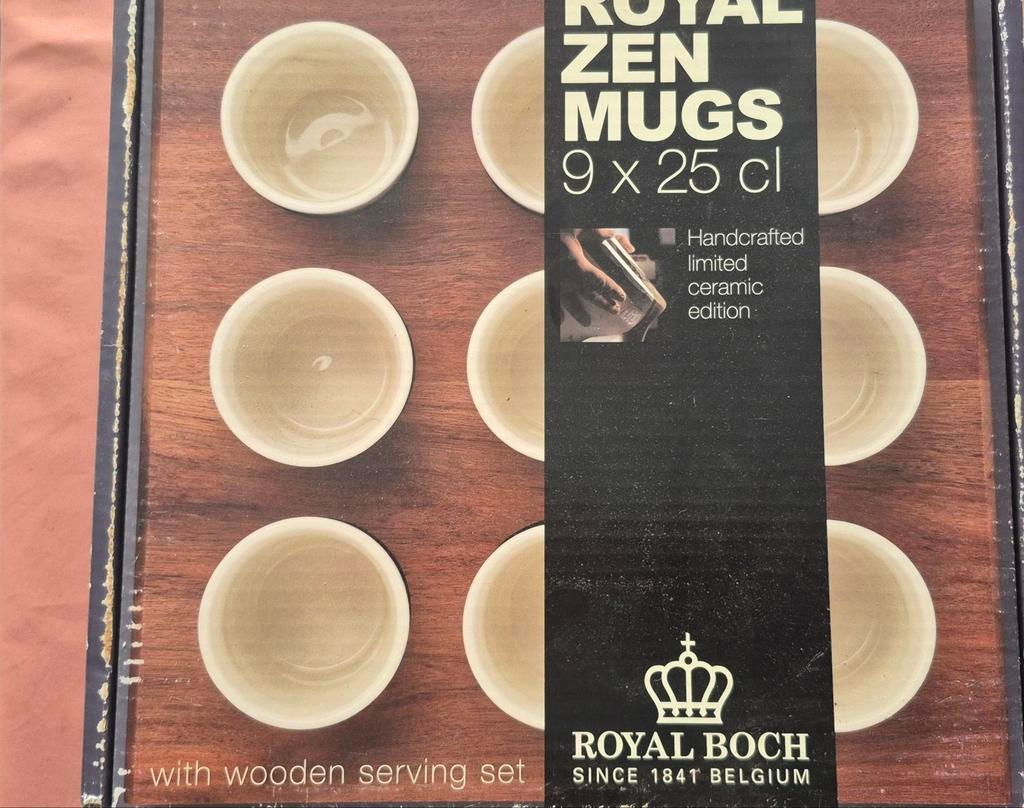 Royal Boch bekers op houten plank, Huis en Inrichting, Keuken | Servies, Nieuw, Ophalen of Verzenden, Overige stijlen, Kop(pen) en/of Schotel(s)