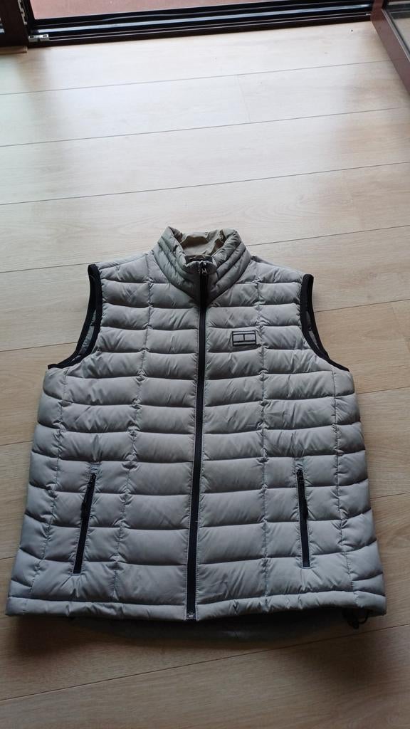 Tommy Hilfiger Bodywarmer Maat L - Zo goed als nieuw, Maat 52/54 (L), Tommy Hilfiger, Ophalen of Verzenden, Zo goed als nieuw
