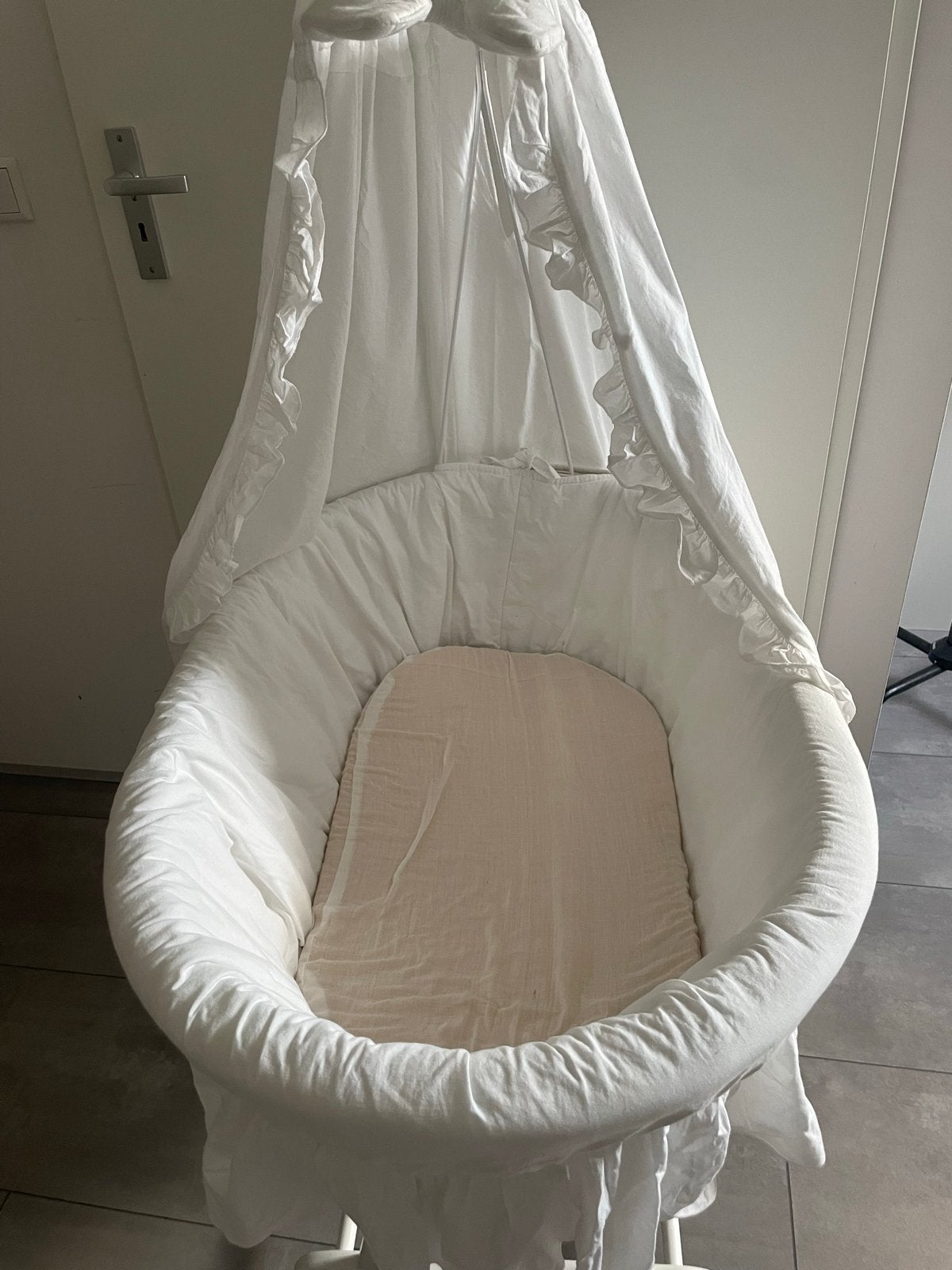 Baby wiegje met hemeltje, Kinderen en Baby's, Babywiegjes en Ledikanten, Ophalen of Verzenden, Gebruikt, Wieg