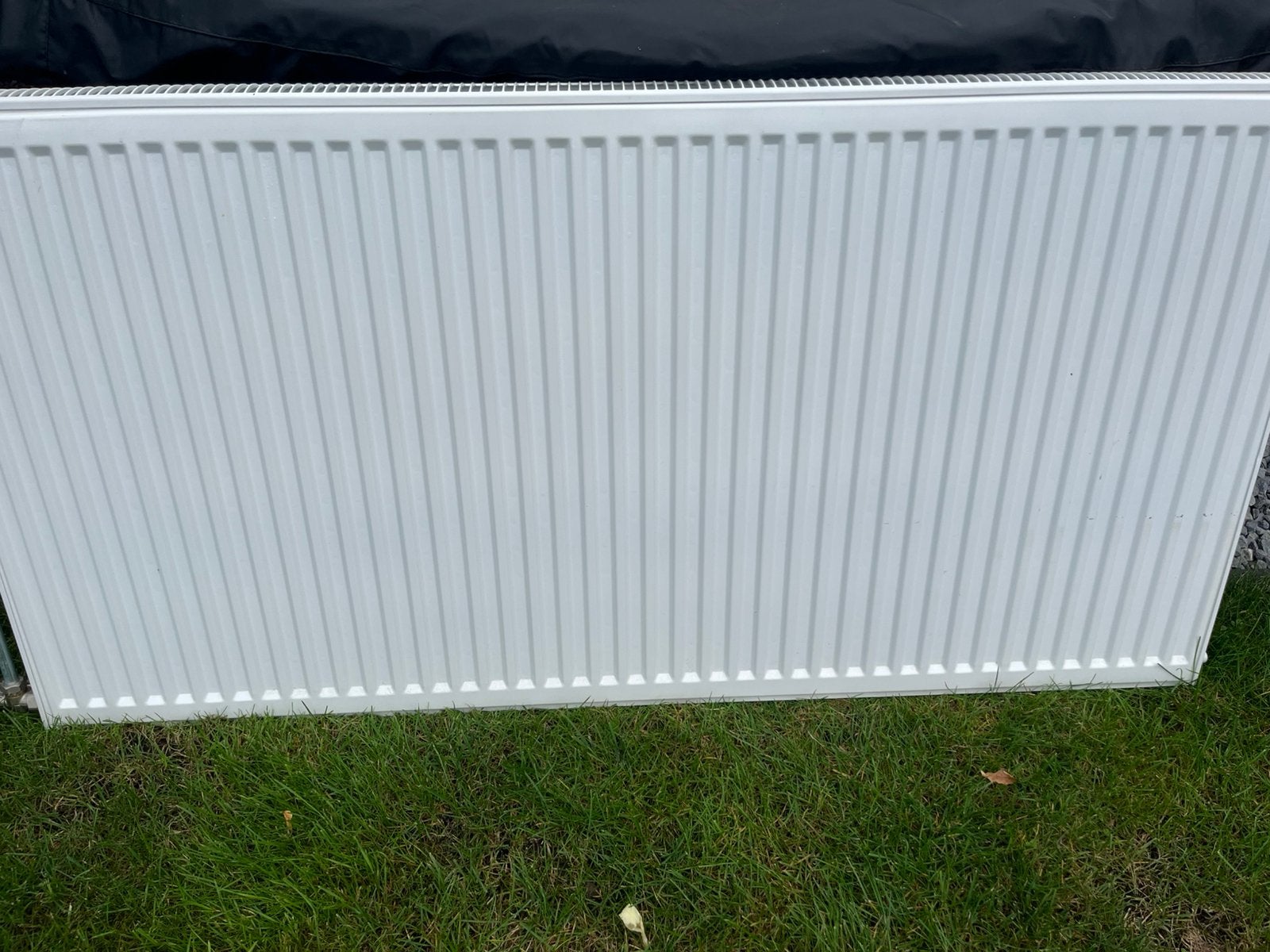 Radiator 140x70 met thermostaatkraan, Doe-het-zelf en Verbouw, Verwarming en Radiatoren, Ophalen, 30 tot 80 cm, Radiator, Zo goed als nieuw