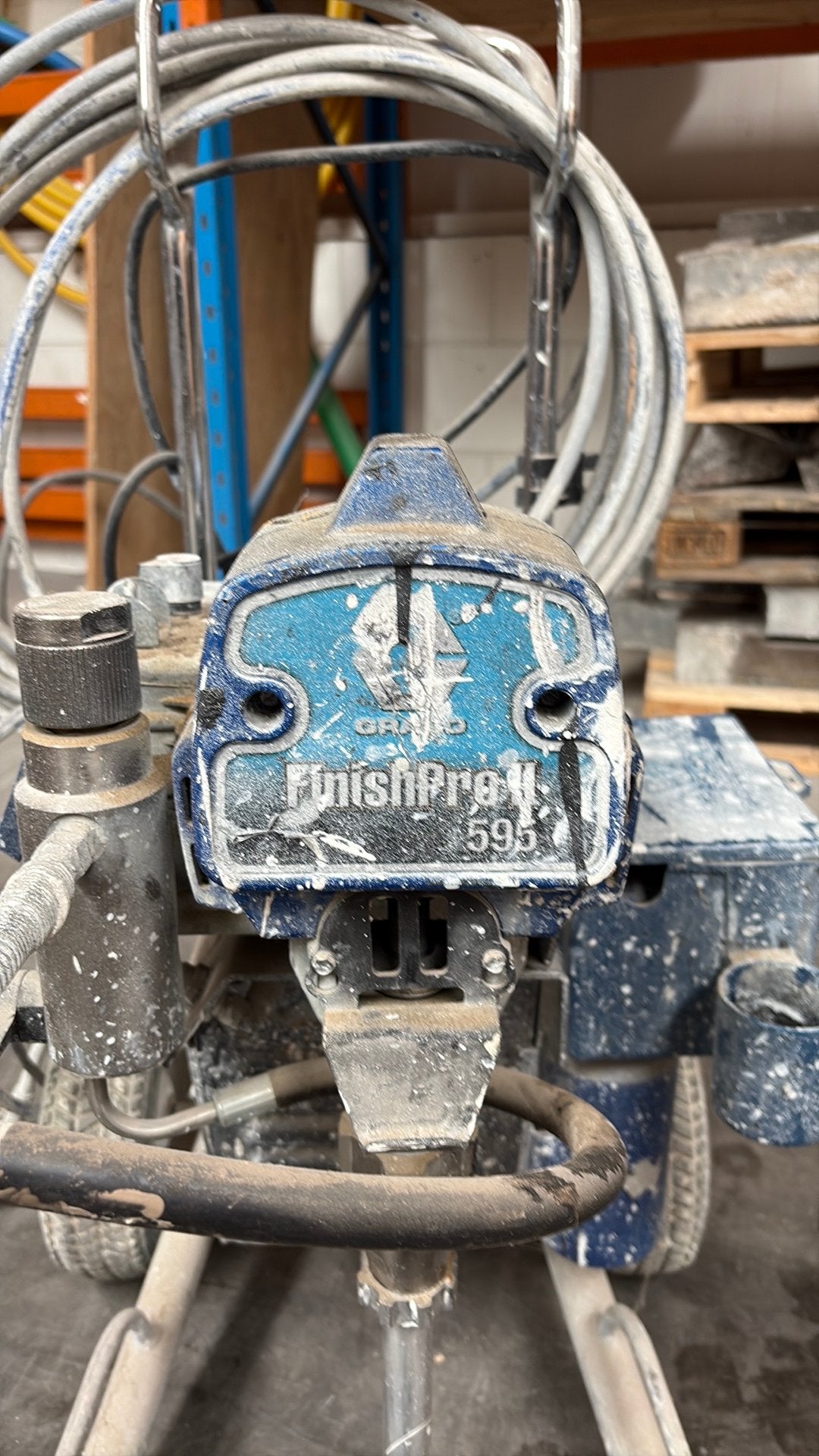 Professionele airless verfspuitmachine met slangen, Ophalen, Gebruikt, Verfspuit of Verfpomp