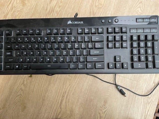 Corsair gaming K55 RGB- toetsenbord, Ophalen of Verzenden, Zo goed als nieuw, Gaming