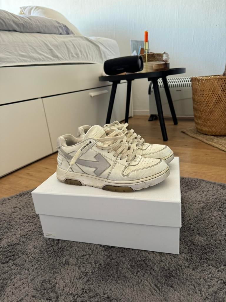Off white sneakers, Kleding | Heren, Schoenen, Ophalen, Zo goed als nieuw, Zwart