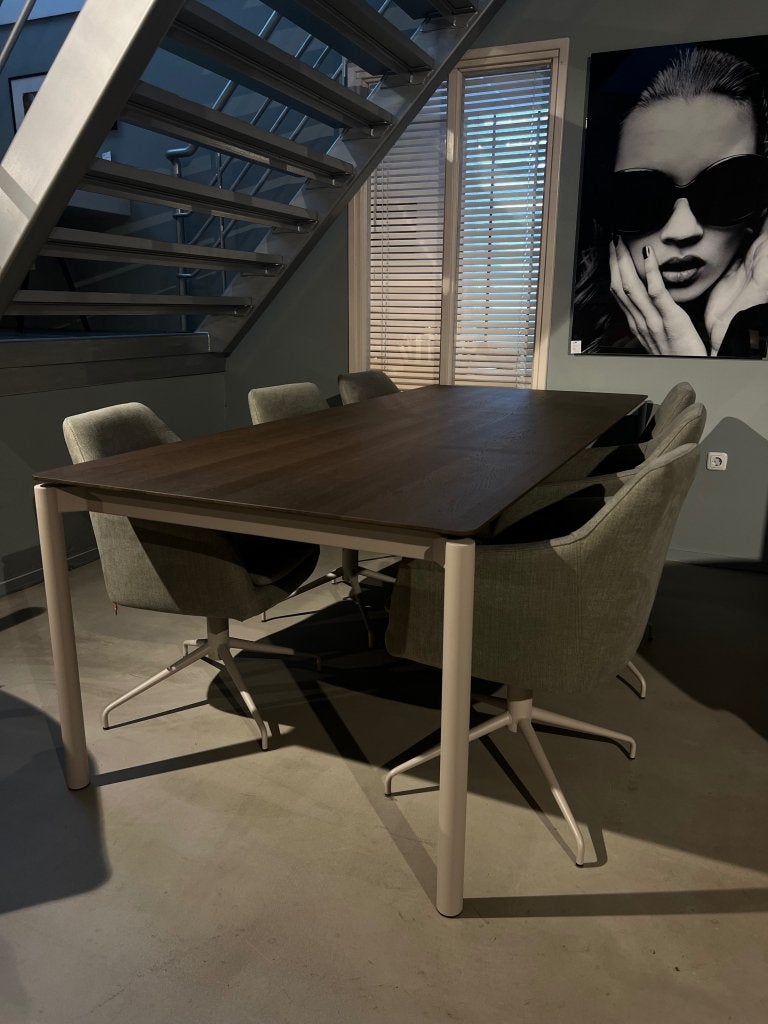 Mobitec Lorient eettafel 240x100 cm | E24 Cappuccio mat