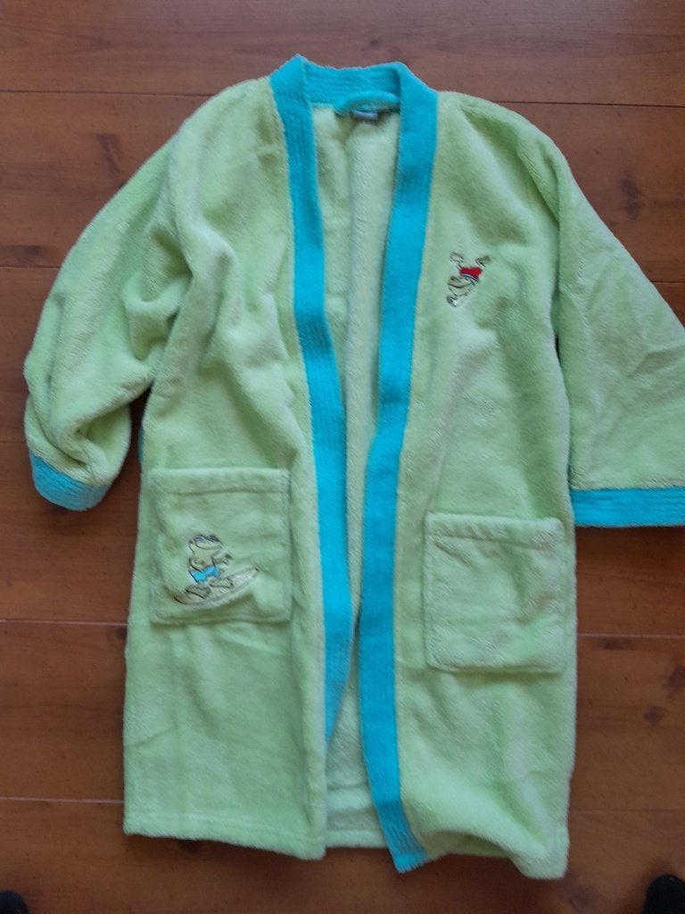 badjas maat 128 , kleur groen , zgan, Ophalen of Verzenden, Zo goed als nieuw, Jongen of Meisje, Sport- of Zwemkleding