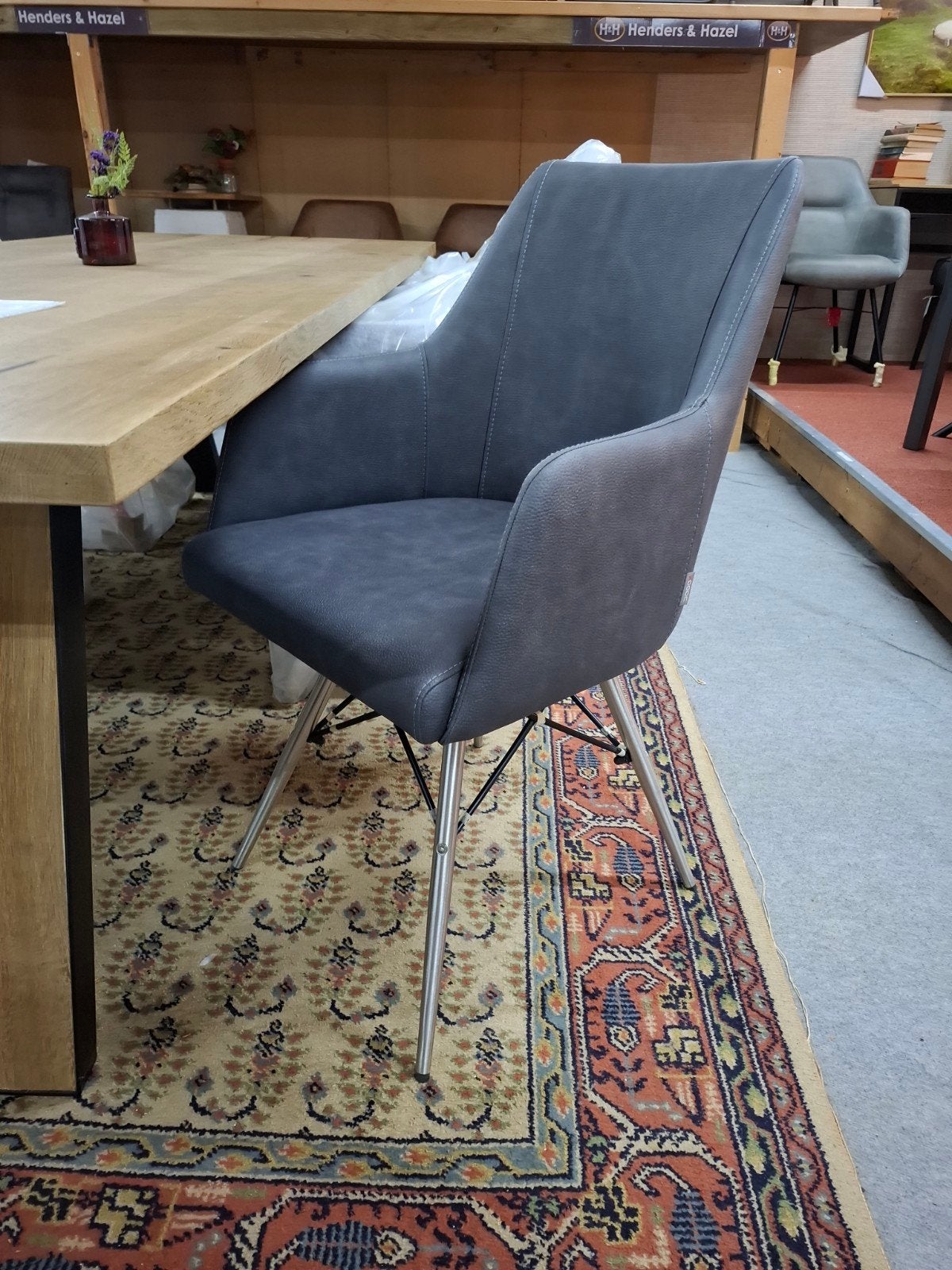 Super zomer Aanbieding; Armleuning stoel € 75,= p.st., Ophalen, Nieuw, Grijs, Stof