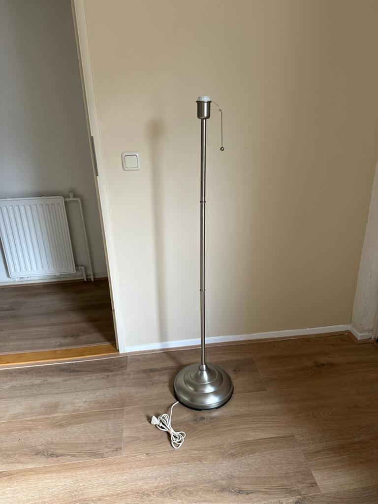 Ikea arstid rvs Stijlvolle staande lamp - Metaal, Ophalen of Verzenden, Zo goed als nieuw, Metaal, 100 tot 150 cm