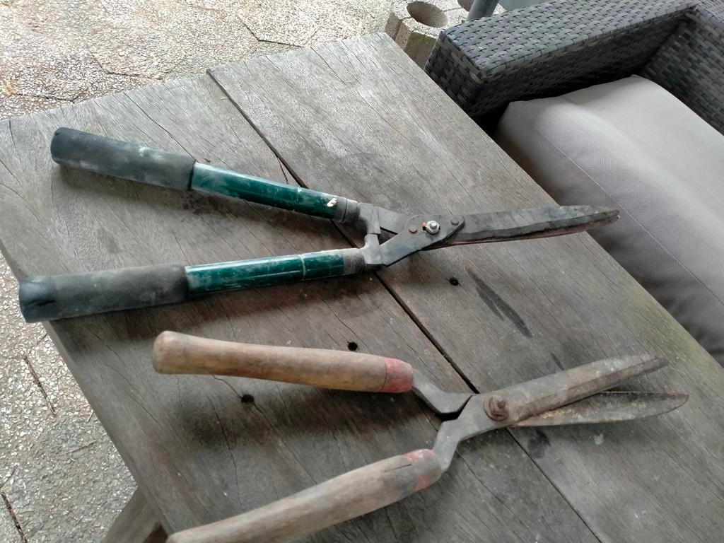 2 stuks heggenschaar., Ophalen, Gebruikt, Handmatig
