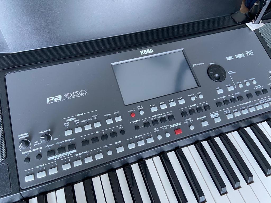 Korg pa600 professional, Ophalen of Verzenden, Zo goed als nieuw, 61 toetsen, Korg