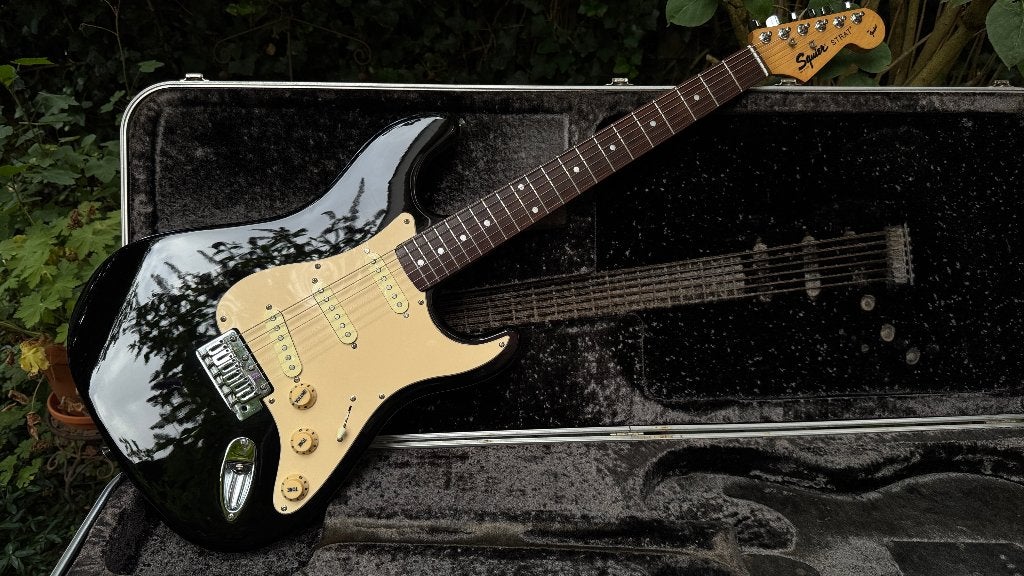 Squier Stratocaster Black.., Muziek en Instrumenten, Ophalen of Verzenden, Gebruikt, Solid body, Overige merken