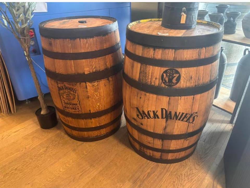 Whiskeyvat met jack daniels logo, Ophalen, 150 liter of meer, Zo goed als nieuw, Bb