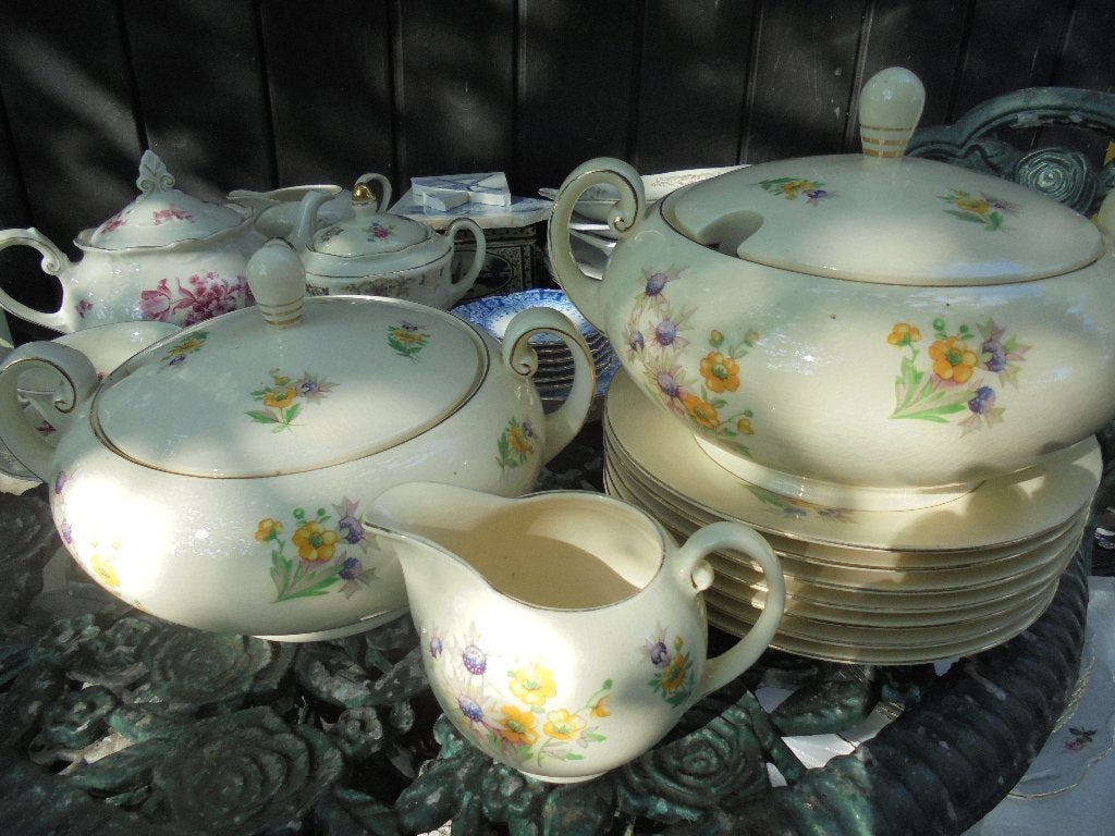 servies delen MOSA met gele boterbloem en paars distel, Ophalen of Verzenden