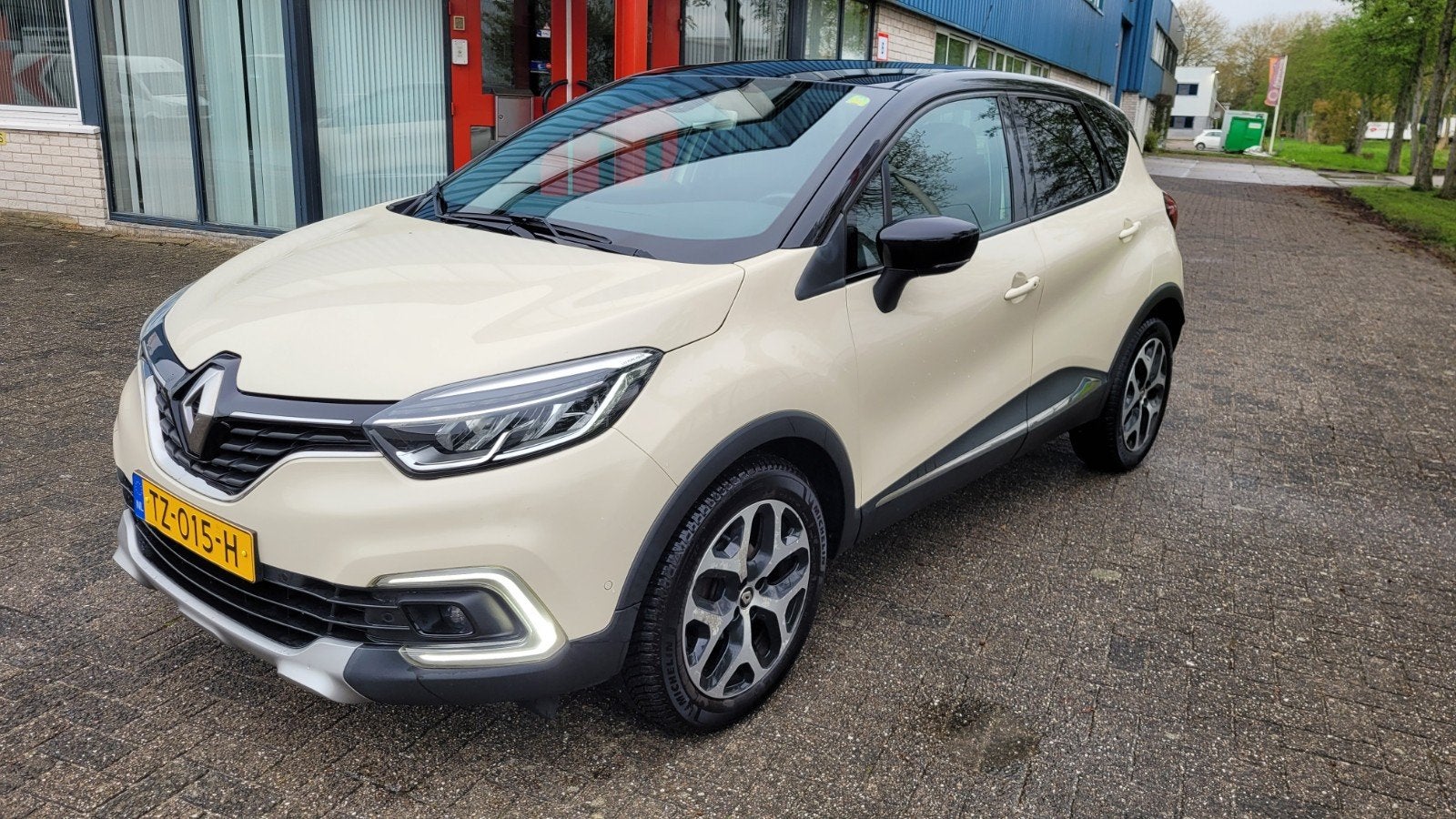 Renault Captur  Facelift 0.9 TCE 90 2018 Dealer onderhouden!, Auto's, Renault, Voorwielaandrijving, 898 cc, Stof, 620 kg