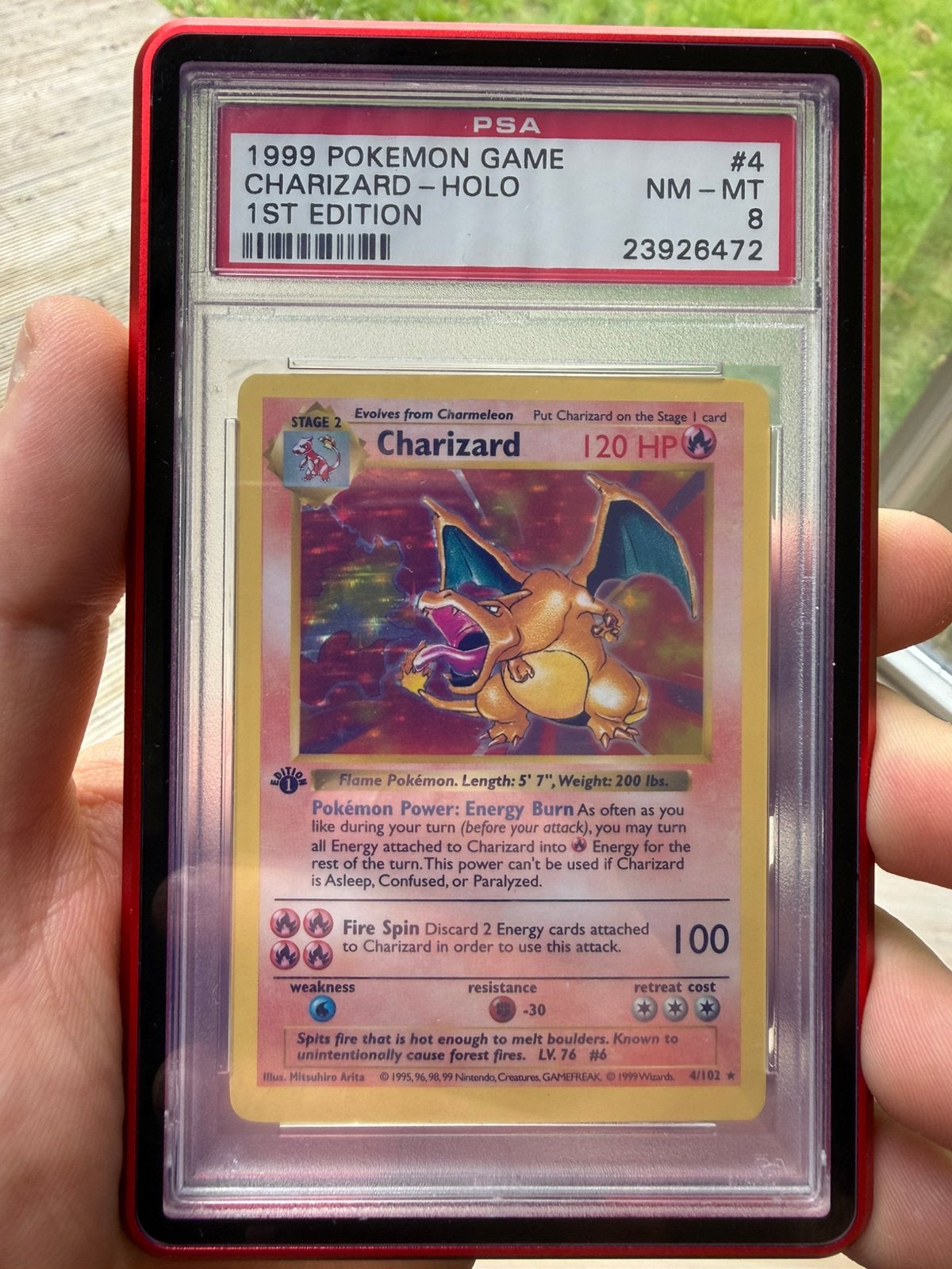 1st edition base set Charizard #4 in PSA8, Ophalen of Verzenden, Zo goed als nieuw, Losse kaart, Foil