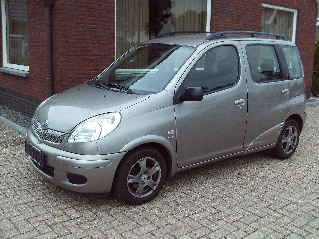 TOYOTA YARIS VERSO 1.3 16V VVT-I LINEA SOL, Voorwielaandrijving, Stof, Zwart, 4 cilinders