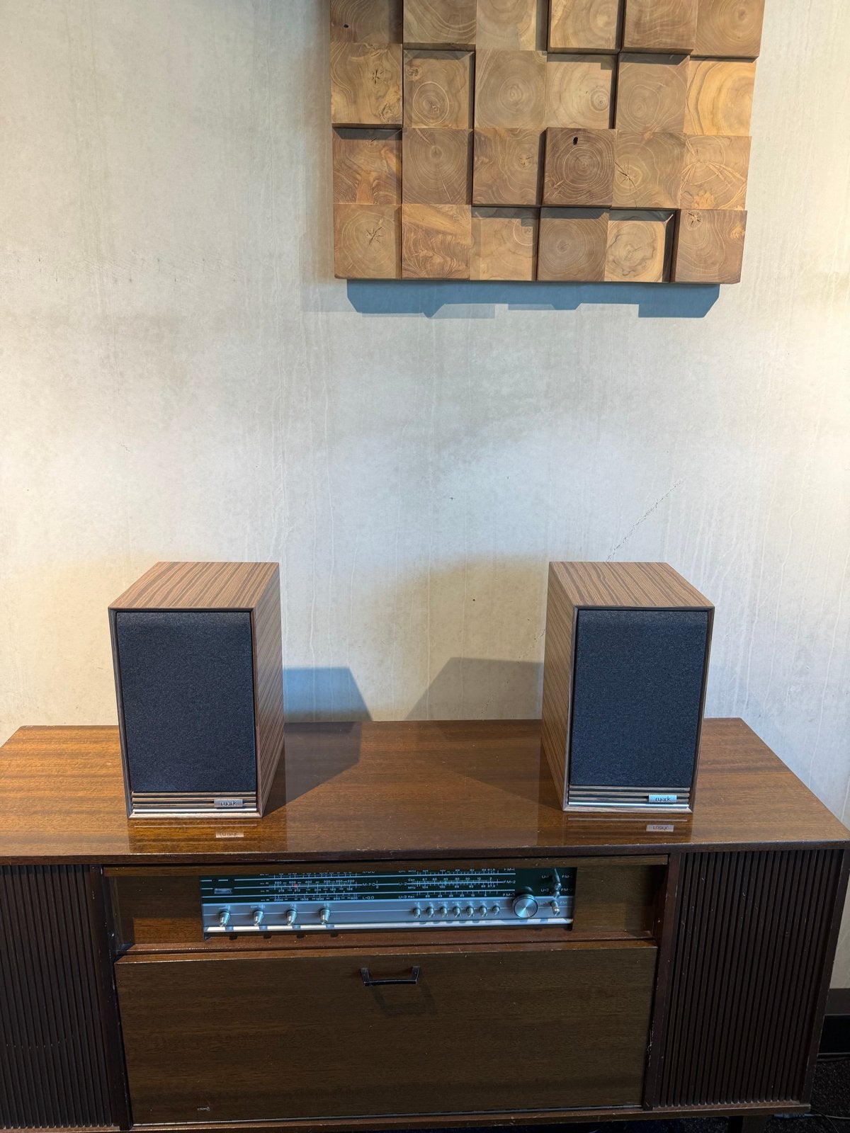 Ruark Sabre R BoekenplankLuidsprekers - Walnoot (Demo model), Audio, Tv en Foto, Luidsprekers, Zo goed als nieuw, Boekenplank luidspreker