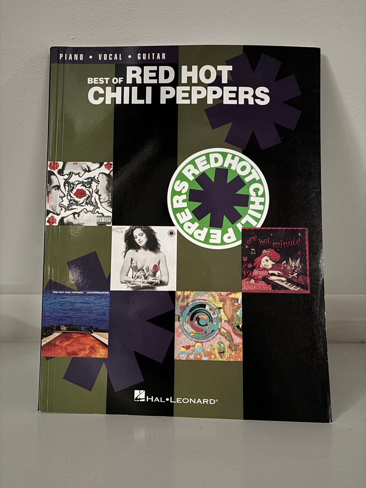 Best of Red Hot Chili Peppers Bladmuziek Piano Zang Gitaar, Muziek en Instrumenten, Bladmuziek, Gitaar, Ophalen of Verzenden, Zo goed als nieuw