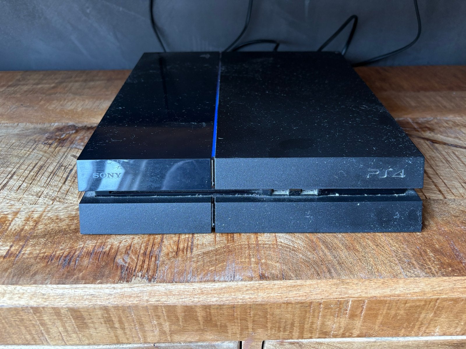 PS4 Slim met 3 controllers en gta 5, Fifa 19 en Sims 4, Spelcomputers en Games, Ophalen, Gebruikt, Vanaf 18 jaar, Overige genres