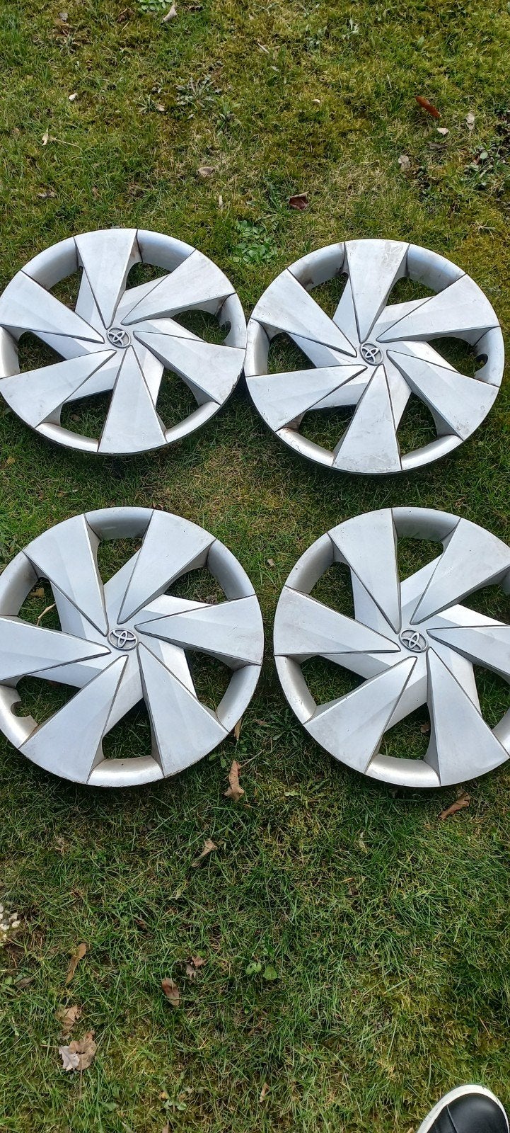 Wieldoppen Toyota Aygo (set van 4), Auto diversen, Wieldoppen, Ophalen, Gebruikt