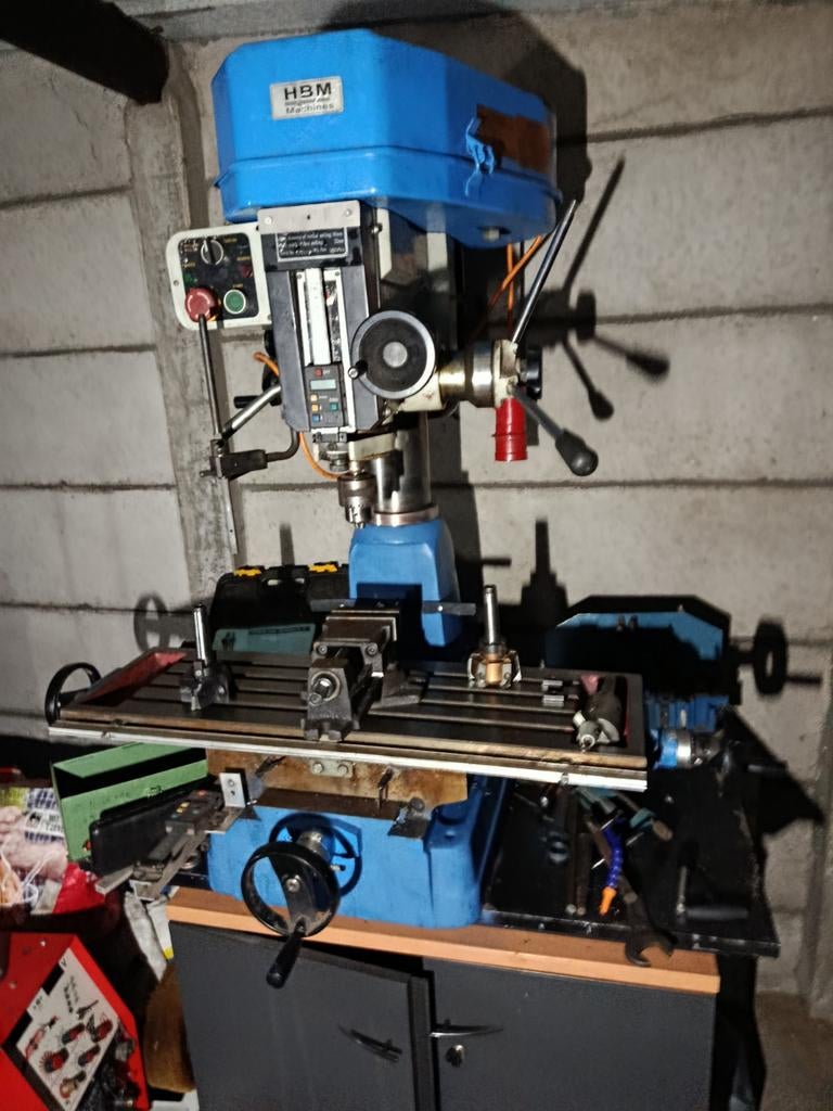 HBM Metaalfreesmachine - Compact en Krachtig, Ophalen, Gebruikt, Overige soorten, HBM