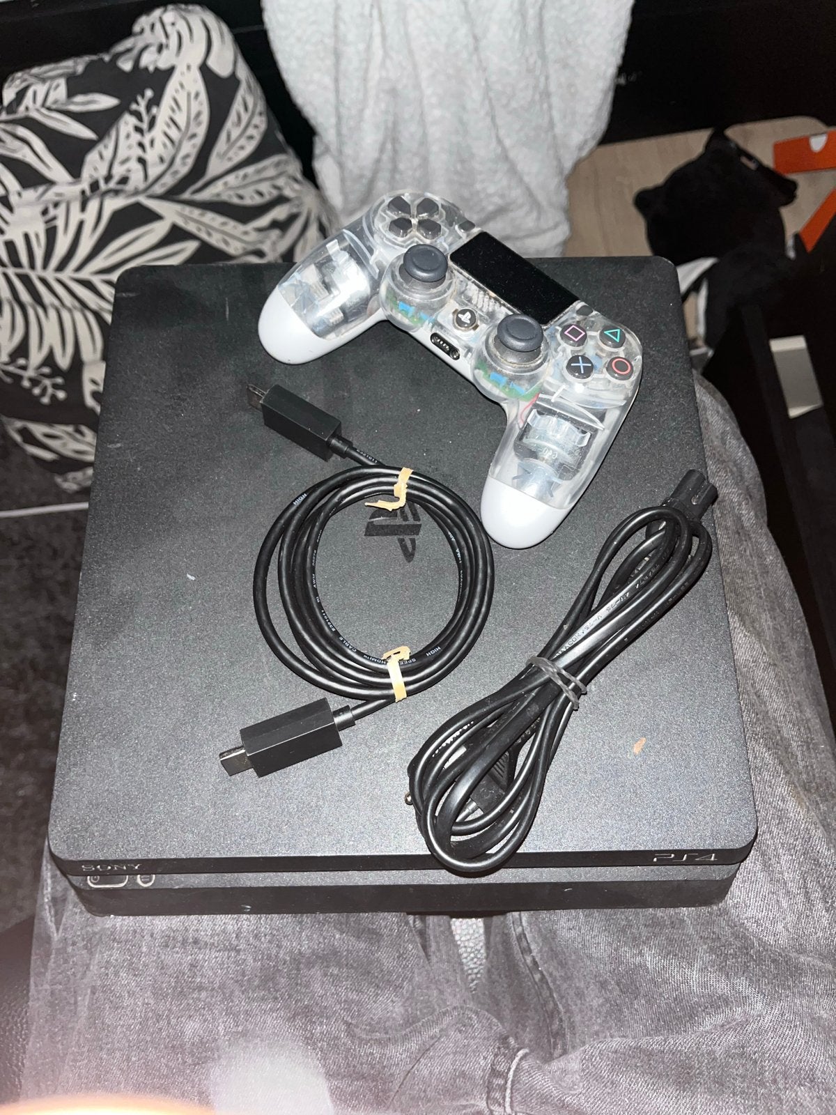 PS4 met kabels en controller, Spelcomputers en Games, Spelcomputers | Sony PlayStation 4, Ophalen of Verzenden, Met 1 controller