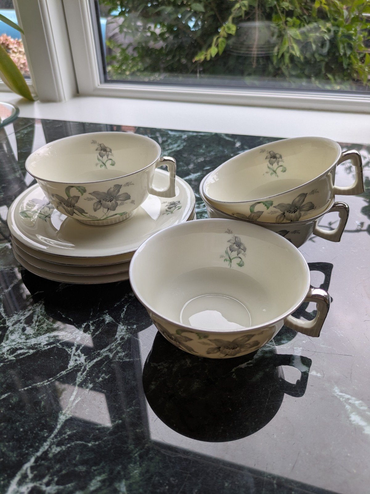 4x Royal Epiag theekopjes met schotel (1938-1945), Ophalen