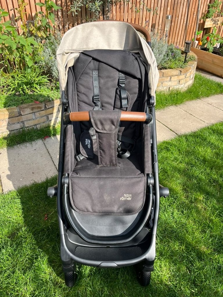 Foto 11 van Beige kinderwagen Britax Römer Smile3 incl. reiswieg + buggy