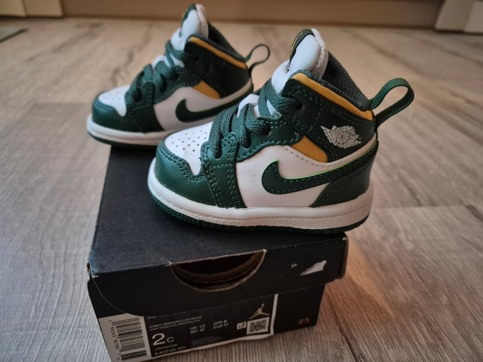Jordan 1 mid Sonic maatje 17 nieuw, Schoentjes, Nieuw, Ophalen of Verzenden, Jordan